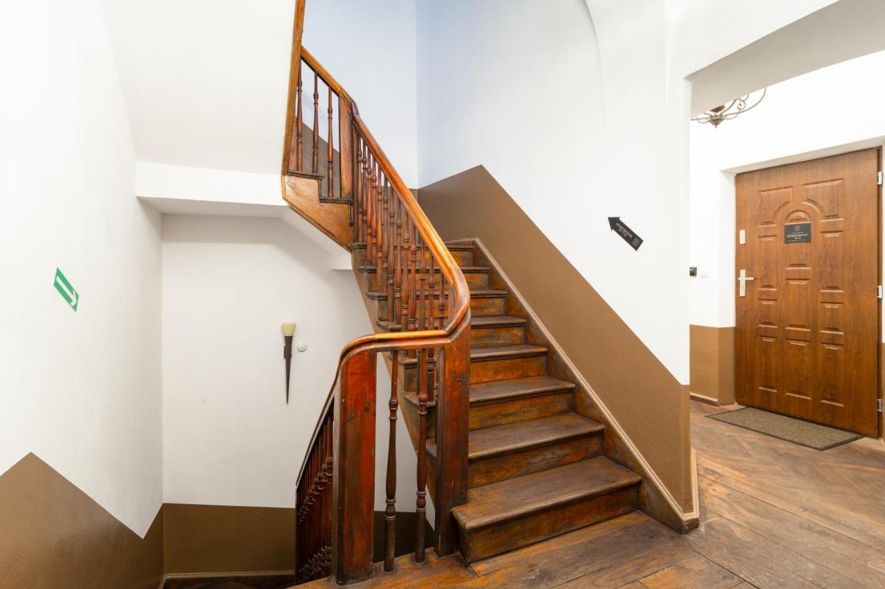 Mr 3 Apartments Krakow Bagian luar foto