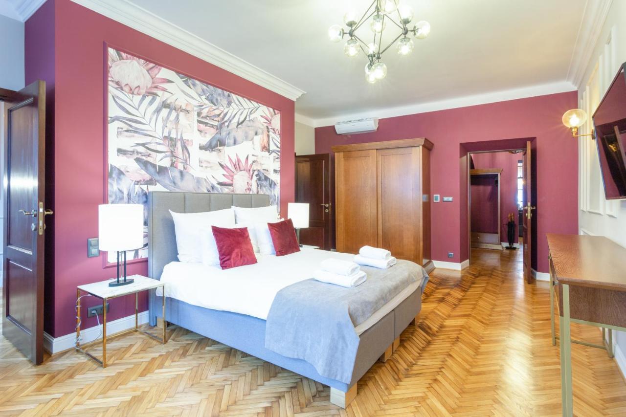 Mr 3 Apartments Krakow Bagian luar foto